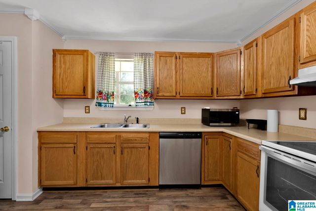 8119 SKINNER AVENUE, Leeds, AL 35094