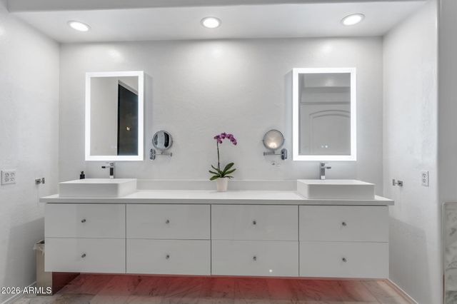 7616 E SIERRA VISTA Drive, Scottsdale, AZ 85250