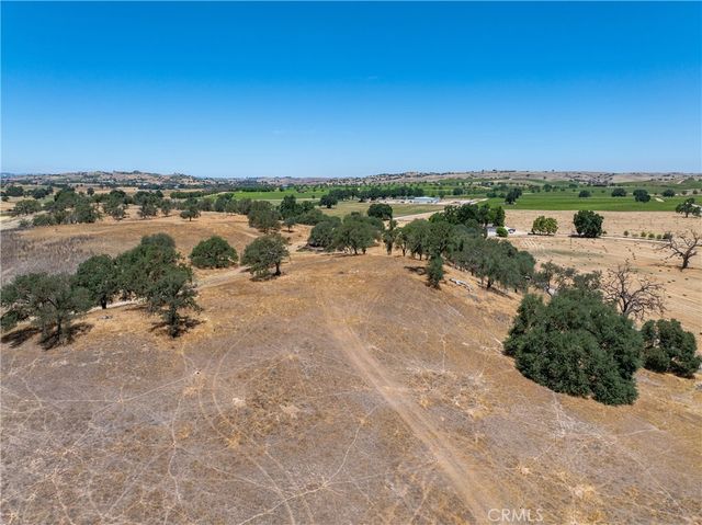 5275 Camp 8 Road, Paso Robles, CA 93446