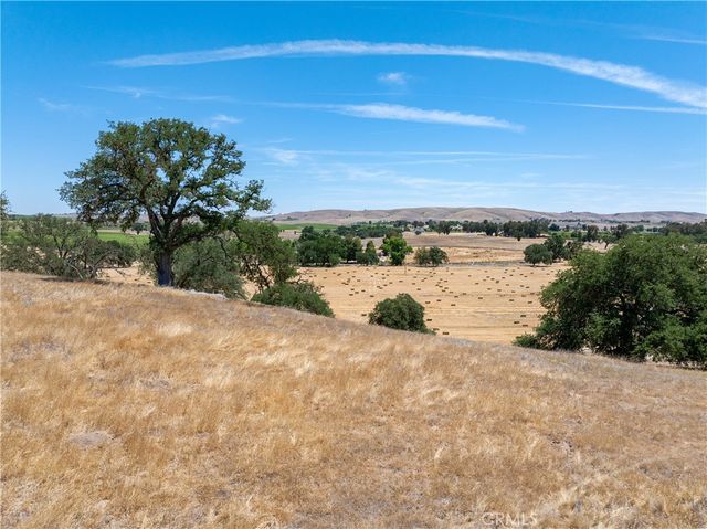 5275 Camp 8 Road, Paso Robles, CA 93446