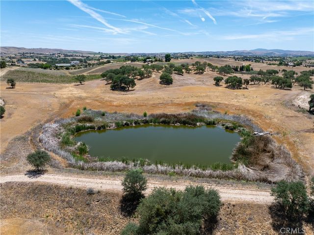5275 Camp 8 Road, Paso Robles, CA 93446