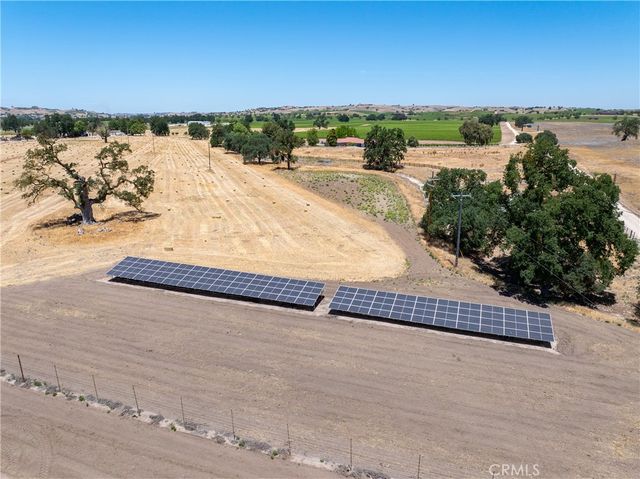 5275 Camp 8 Road, Paso Robles, CA 93446