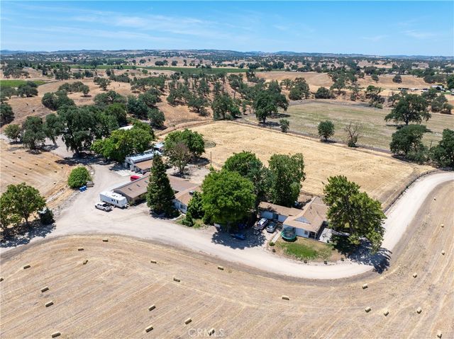 5275 Camp 8 Road, Paso Robles, CA 93446
