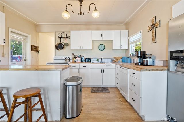 5275 Camp 8 Road, Paso Robles, CA 93446