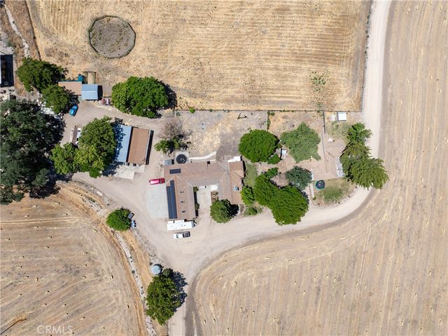 5275 Camp 8 Road, Paso Robles, CA 93446