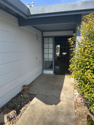 3317 St. Gotthard Way, Ceres, CA 95307