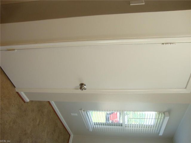 2101 Bloomsbury LN, Virginia Beach, VA 23454