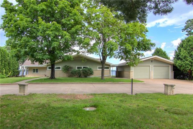 8303 163rd Street, Chippewa Falls, WI 54729