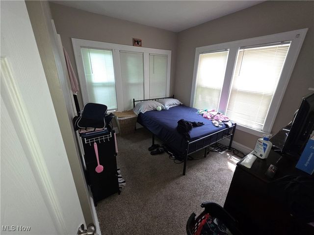 3270 Berkshire Road, Cleveland Heights, OH 44118