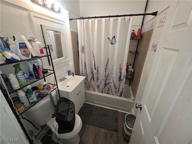 3270 Berkshire Road, Cleveland Heights, OH 44118