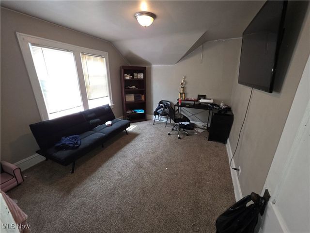 3270 Berkshire Road, Cleveland Heights, OH 44118