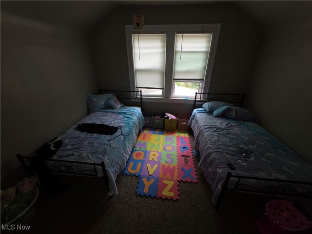 3270 Berkshire Road, Cleveland Heights, OH 44118