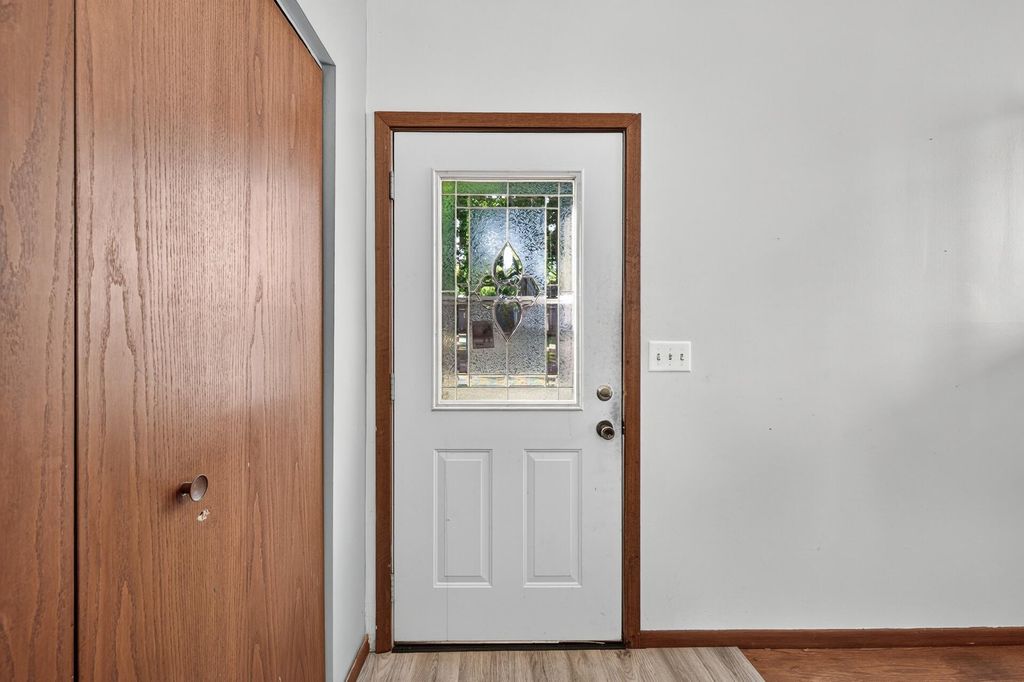 2715 10th Avenue E, North Saint Paul, MN 55109 — photo 4