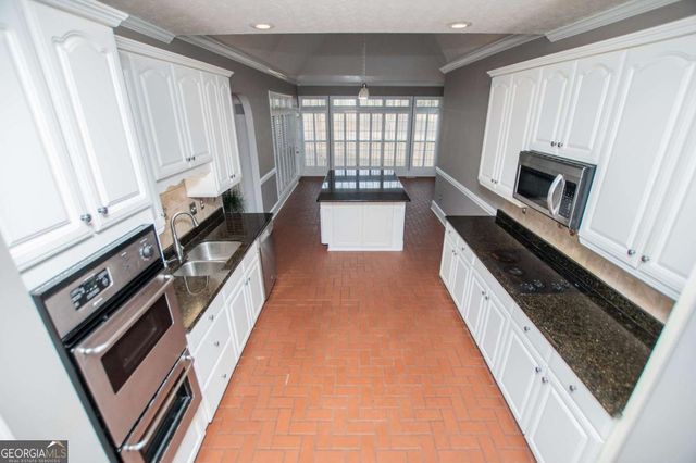 126 Pinehurst Way, Carrollton, GA 30116