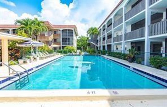 601 Pine Drive 207, Pompano Beach, FL 33060