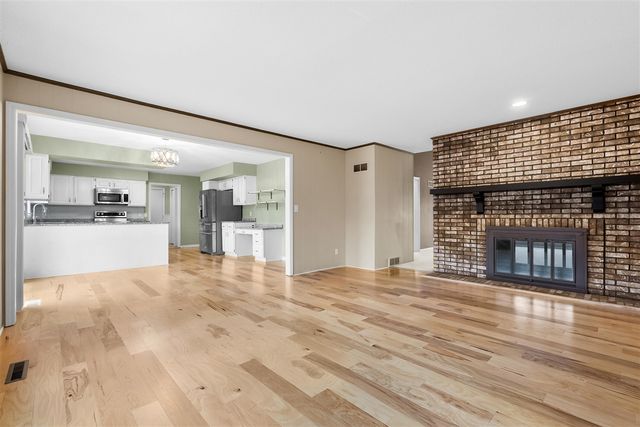 1448 Mulberry Lane, Saint Joseph, MI 49085