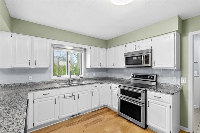 1448 Mulberry Lane, Saint Joseph, MI 49085