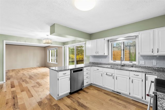 1448 Mulberry Lane, Saint Joseph, MI 49085