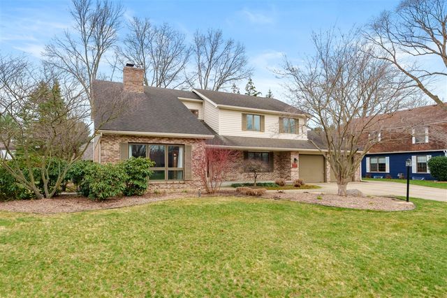 1448 Mulberry Lane, Saint Joseph, MI 49085