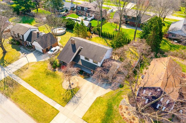 1448 Mulberry Lane, Saint Joseph, MI 49085