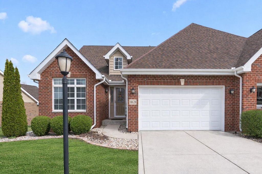 11628 Upper Peninsula Lane, St. John, IN 46373