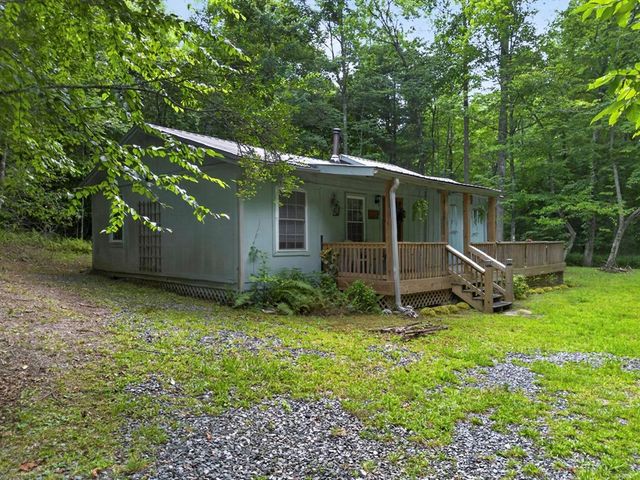 595 Timberlake Road, Blue Ridge, GA 30513