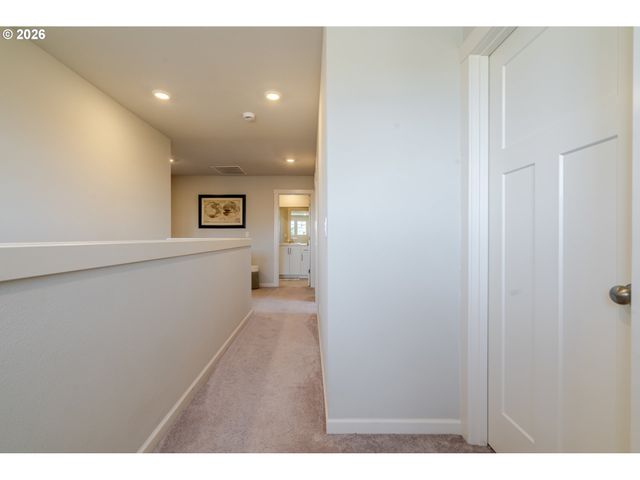 235 WALNUT St, Mt Angel, OR 97362