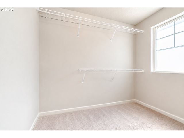 235 WALNUT St, Mt Angel, OR 97362