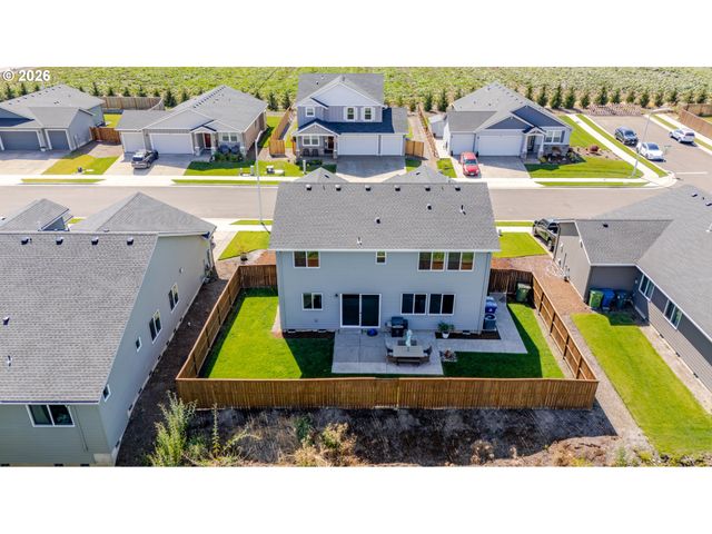 235 WALNUT St, Mt Angel, OR 97362