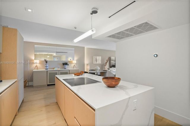 2301 Collins Avenue 407, Miami Beach, FL 33139