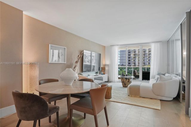 2301 Collins Avenue 407, Miami Beach, FL 33139