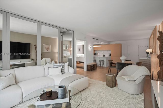 2301 Collins Avenue 407, Miami Beach, FL 33139