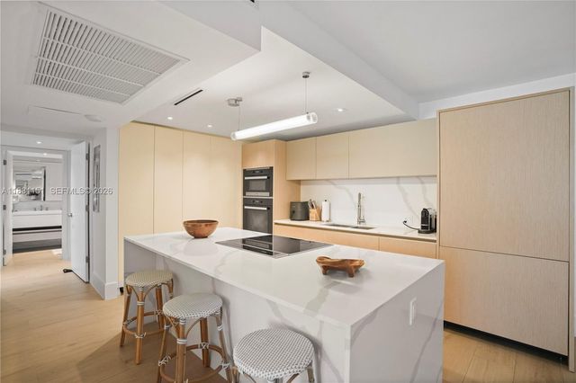 2301 Collins Avenue 407, Miami Beach, FL 33139