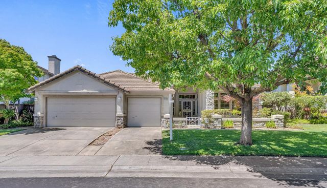 9282 Monmouth Ct, Elk Grove, CA 95758