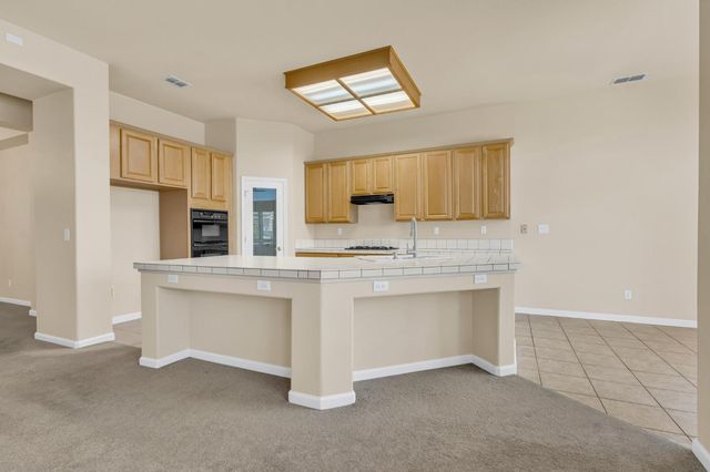 9282 Monmouth Ct, Elk Grove, CA 95758