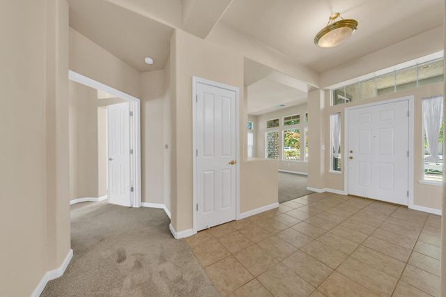 9282 Monmouth Ct, Elk Grove, CA 95758