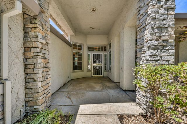 9282 Monmouth Ct, Elk Grove, CA 95758
