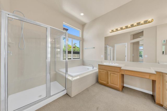 9282 Monmouth Ct, Elk Grove, CA 95758