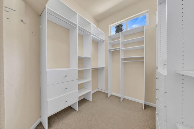 9282 Monmouth Ct, Elk Grove, CA 95758