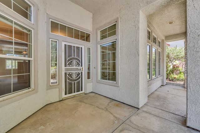 9282 Monmouth Ct, Elk Grove, CA 95758