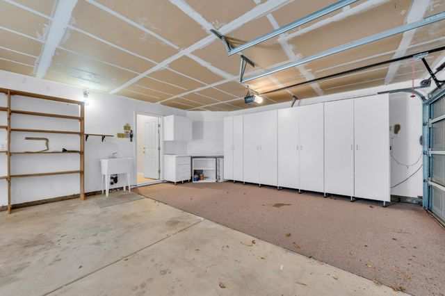 9282 Monmouth Ct, Elk Grove, CA 95758