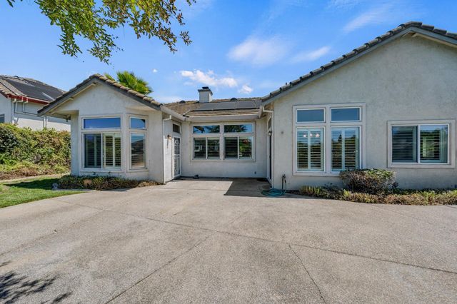 9282 Monmouth Ct, Elk Grove, CA 95758