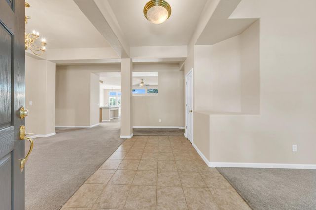 9282 Monmouth Ct, Elk Grove, CA 95758