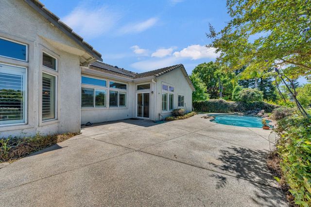 9282 Monmouth Ct, Elk Grove, CA 95758