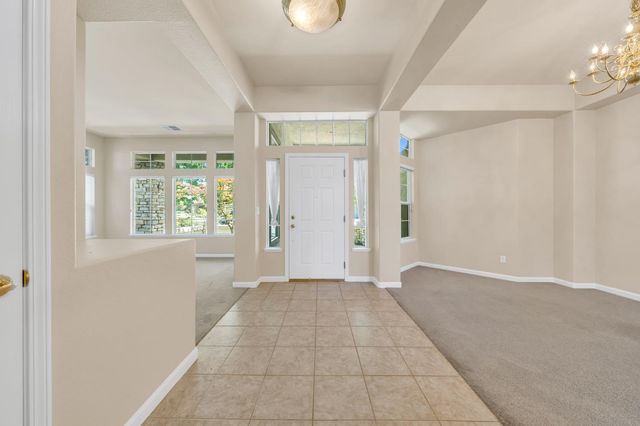 9282 Monmouth Ct, Elk Grove, CA 95758