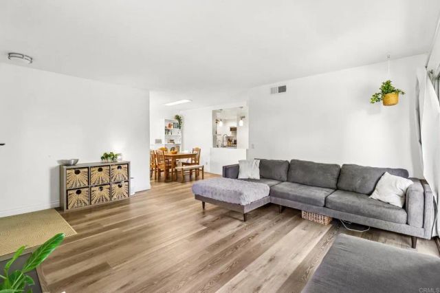 5070 Via Manos B, Oceanside, CA 92057