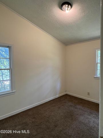 1114 Oak Avenue, Rockingham, NC 28379