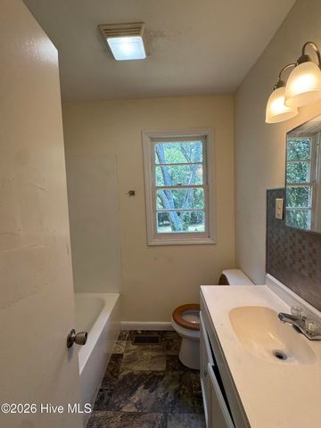 1114 Oak Avenue, Rockingham, NC 28379