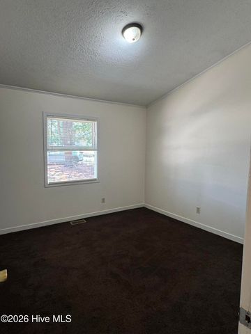 1114 Oak Avenue, Rockingham, NC 28379