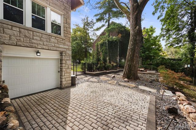 1507 McCausland Avenue, St Louis, MO 63117
